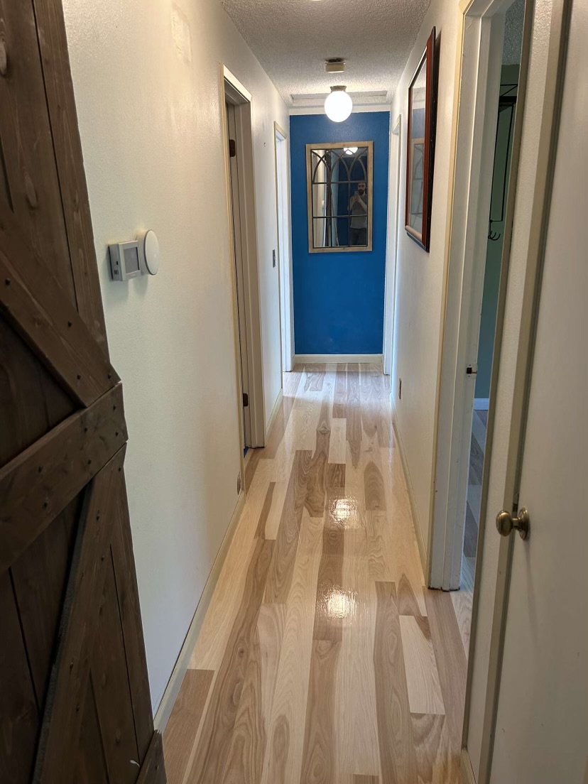 Character oak hardwood grain detail